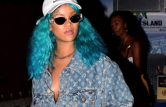 Η εντυπωσιακή αλλαγή της Rihanna: Έβαψε τα μαλλιά της μπλε (photos)