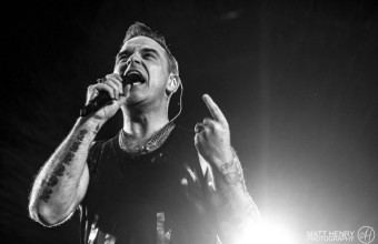 O Robbie Williams θα τραγουδήσει στην τελετή έναρξης του Μουντιάλ