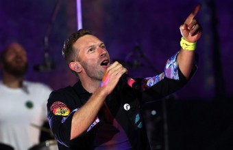 Ο Chris Martin των Coldplay ξεχειλίζει από αγάπη για τους BTS