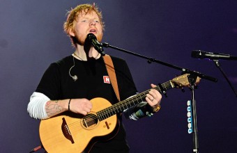 Ο Ed Sheeran βοήθησε στην ίδρυση ενός νέου μουσικού κέντρου χαρίζοντας την κιθάρα του!