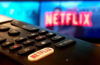 Netflix: Στο τέλος της χρονιάς το νέο φθηνότερο συνδρομητικό πακέτο με διαφημίσεις