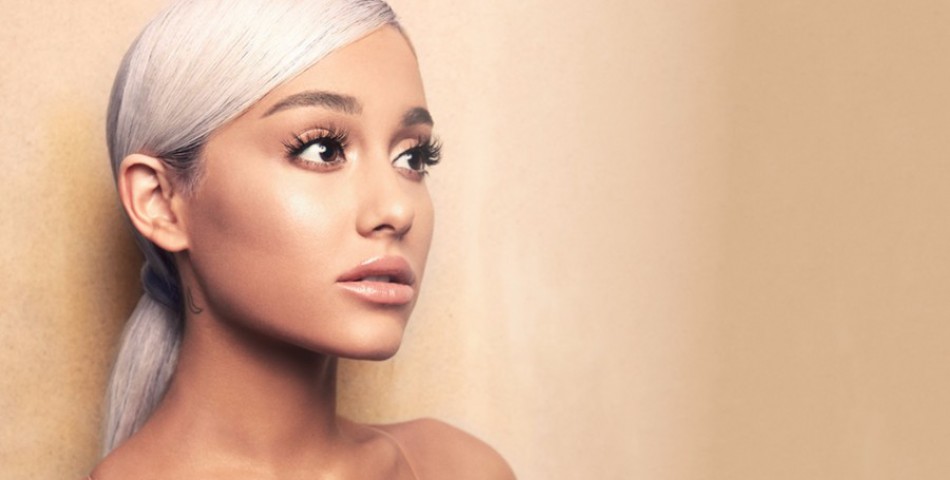 To νέο album της Ariana Grande στην κορυφή του Billboard 200