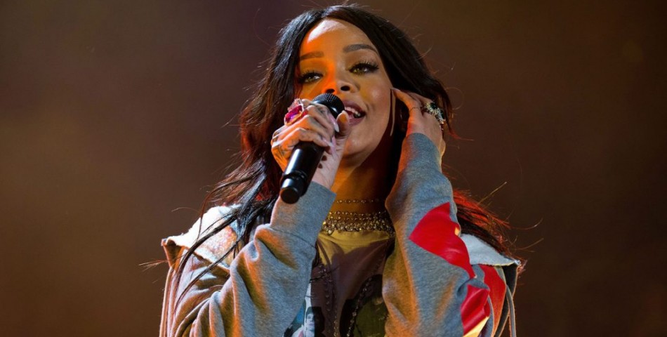 Η Rihanna σχεδιάζει να κυκλοφορήσει «σύντομα» ένα νέο τραγούδι!