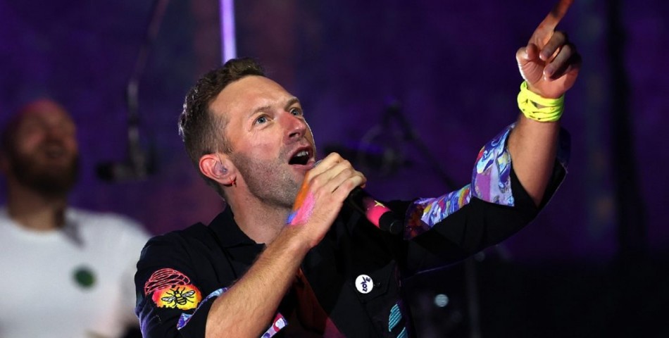 Ο Chris Martin των Coldplay ξεχειλίζει από αγάπη για τους BTS