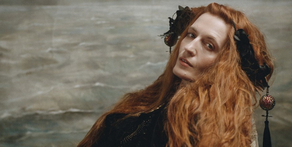 Οι Florence + The Machine κυκλοφορούν το νέο τραγούδι «King»