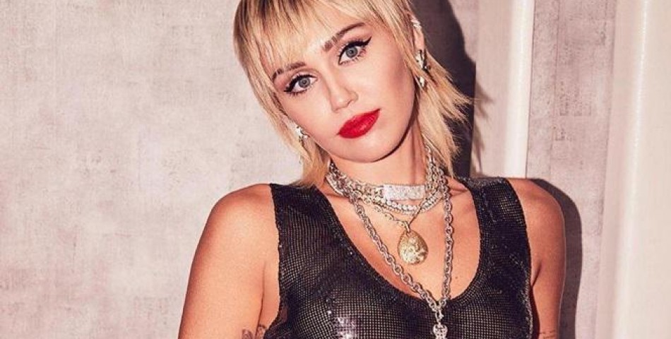 Η Miley Cyrus ανακοινώνει το νέο single «Flowers»