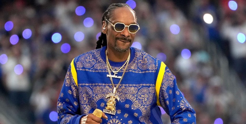 Ο Snoop Dogg αποκαλύπτει πώς η βασίλισσα Ελισάβετ απέτρεψε την απέλασή του από το Ηνωμένο Βασίλειο!
